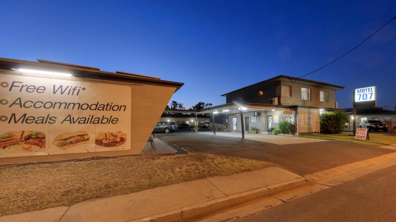 Motel 707 Emerald Exterior foto