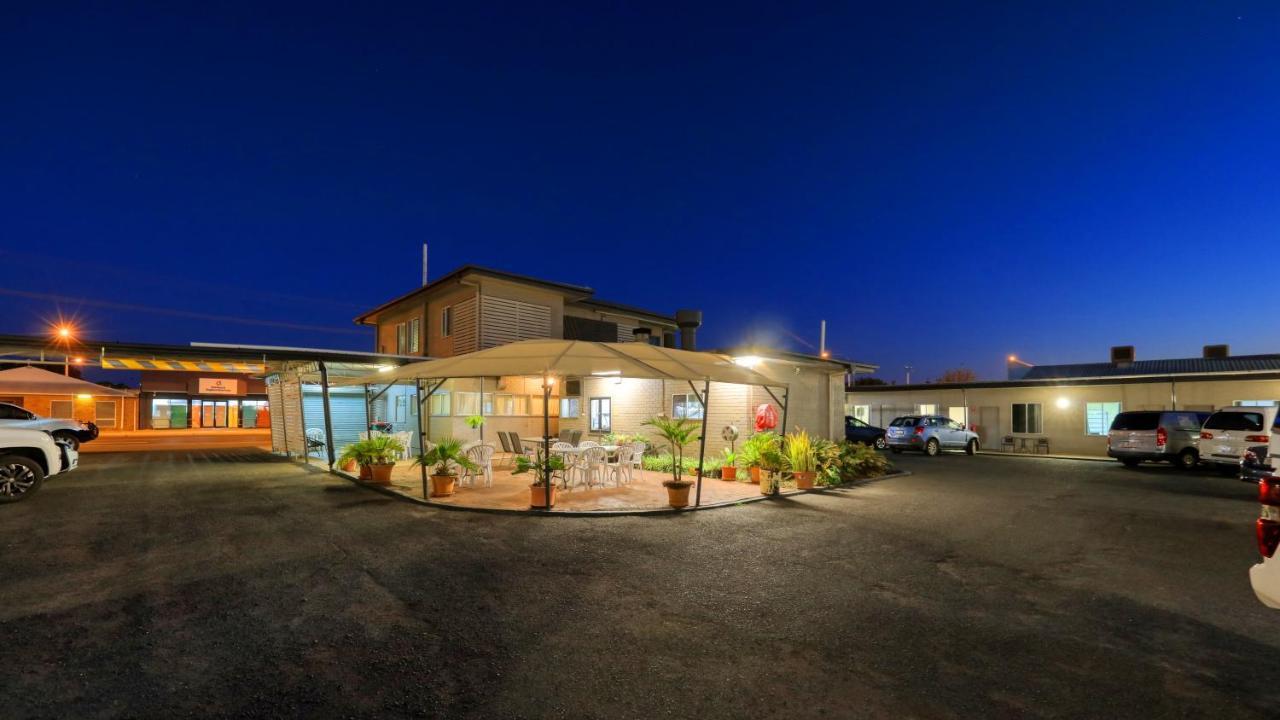 Motel 707 Emerald Exterior foto