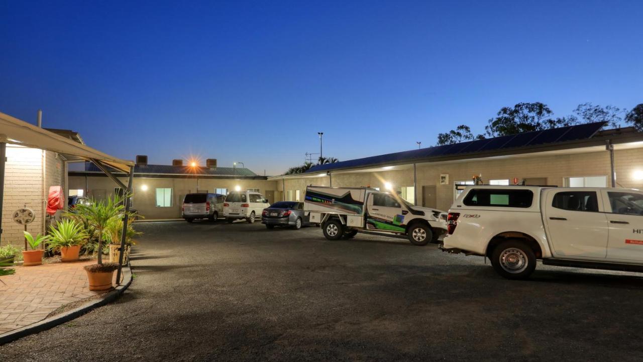Motel 707 Emerald Exterior foto